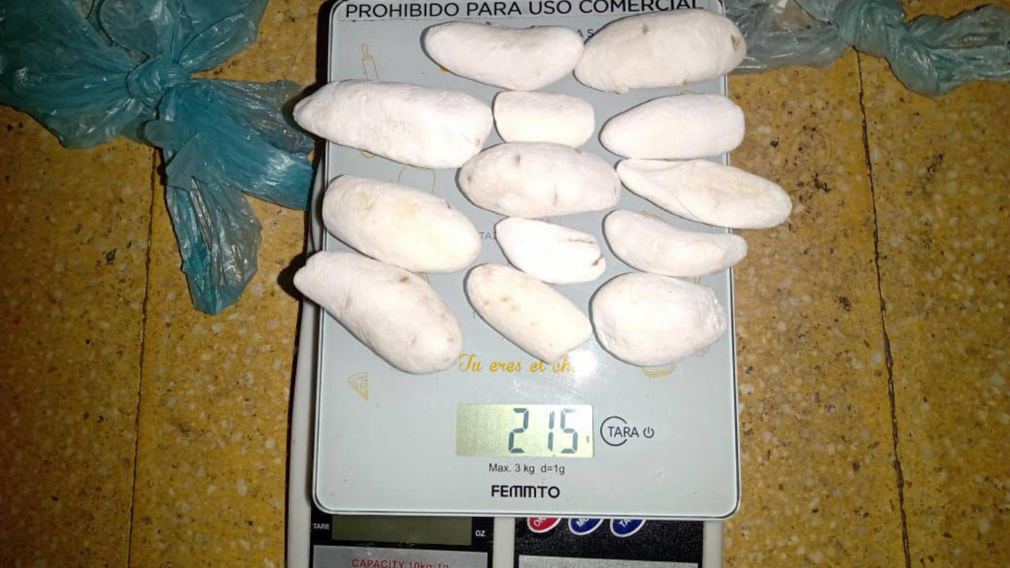 Las balanzas eran utilizadas para pesar y poder fraccionar la droga (Policía de la Ciudad)