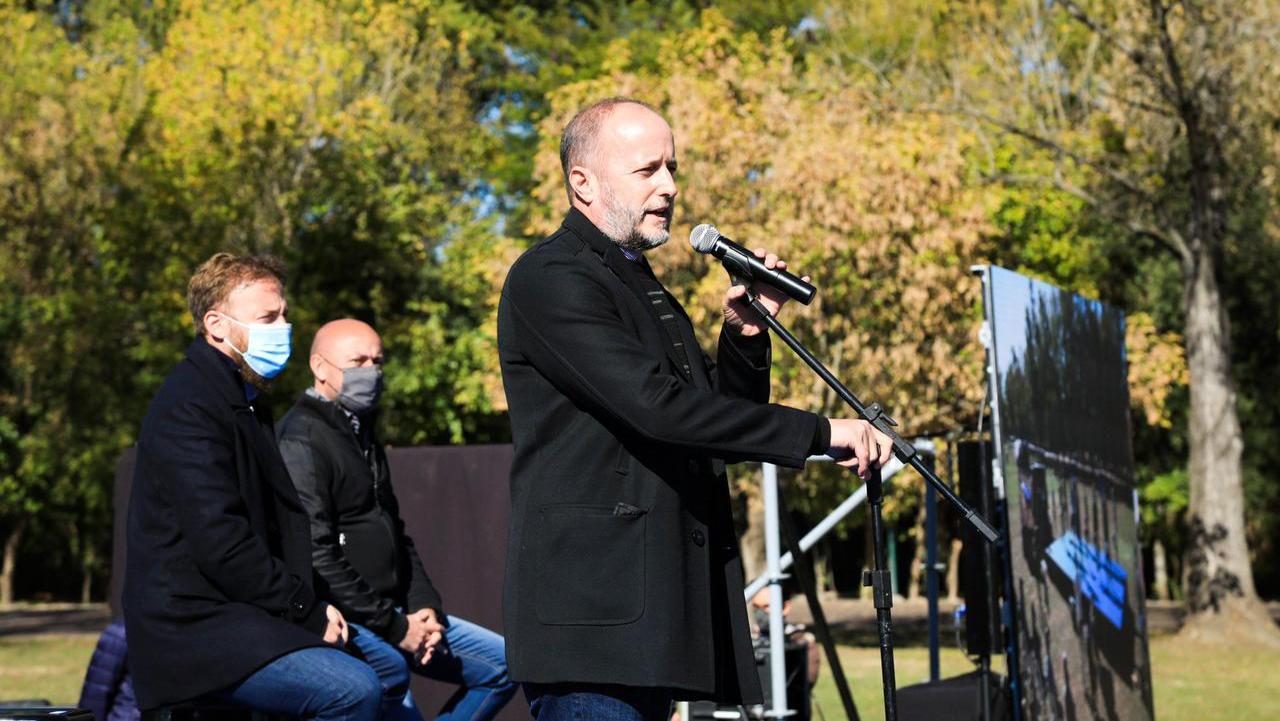 El intendente de Lomas de Zamora durante la presentación.