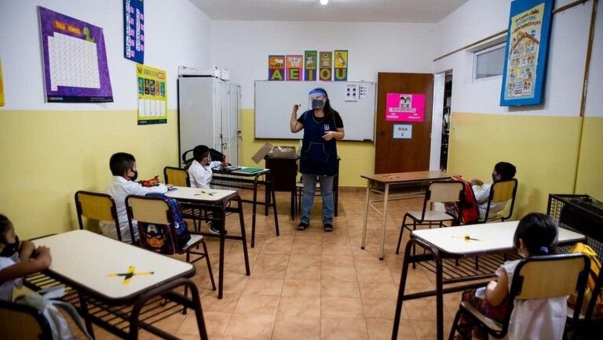 Los departamentos de Rosario y San Lorenzo retoman las clases presenciales (Archivo).