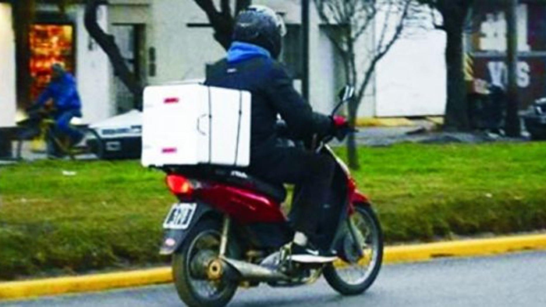 El padre de la joven que había encargado el sandwich, le disparó al delivery. 