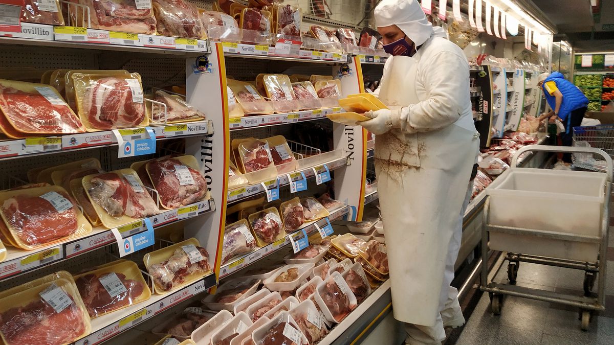 El Gobierno anuncio cierre de las exportaciones de carne y el campo respondió