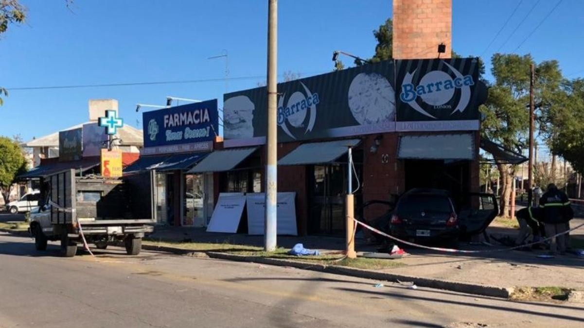 El choque sucedió en el barrio Residencial América, y cobró la vida de uno de los conductores. (Imagen cortesía de Cadena 3)