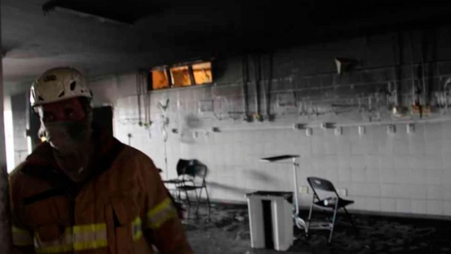 Así quedó incendiada el ala para pacientes con coronavirus de un hospital de Aracajú.