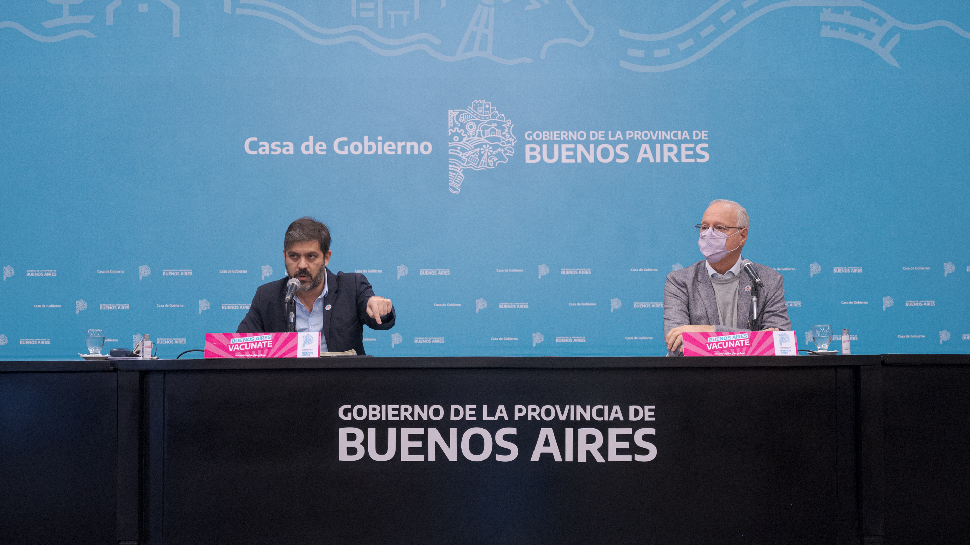 Carlos Bianco, jefe de Gabinete, y Daniel Gollan, ministro de Salud, brindaron una conferencia sobre el Covid (Gentileza @Carli_Bianco/Twitter).