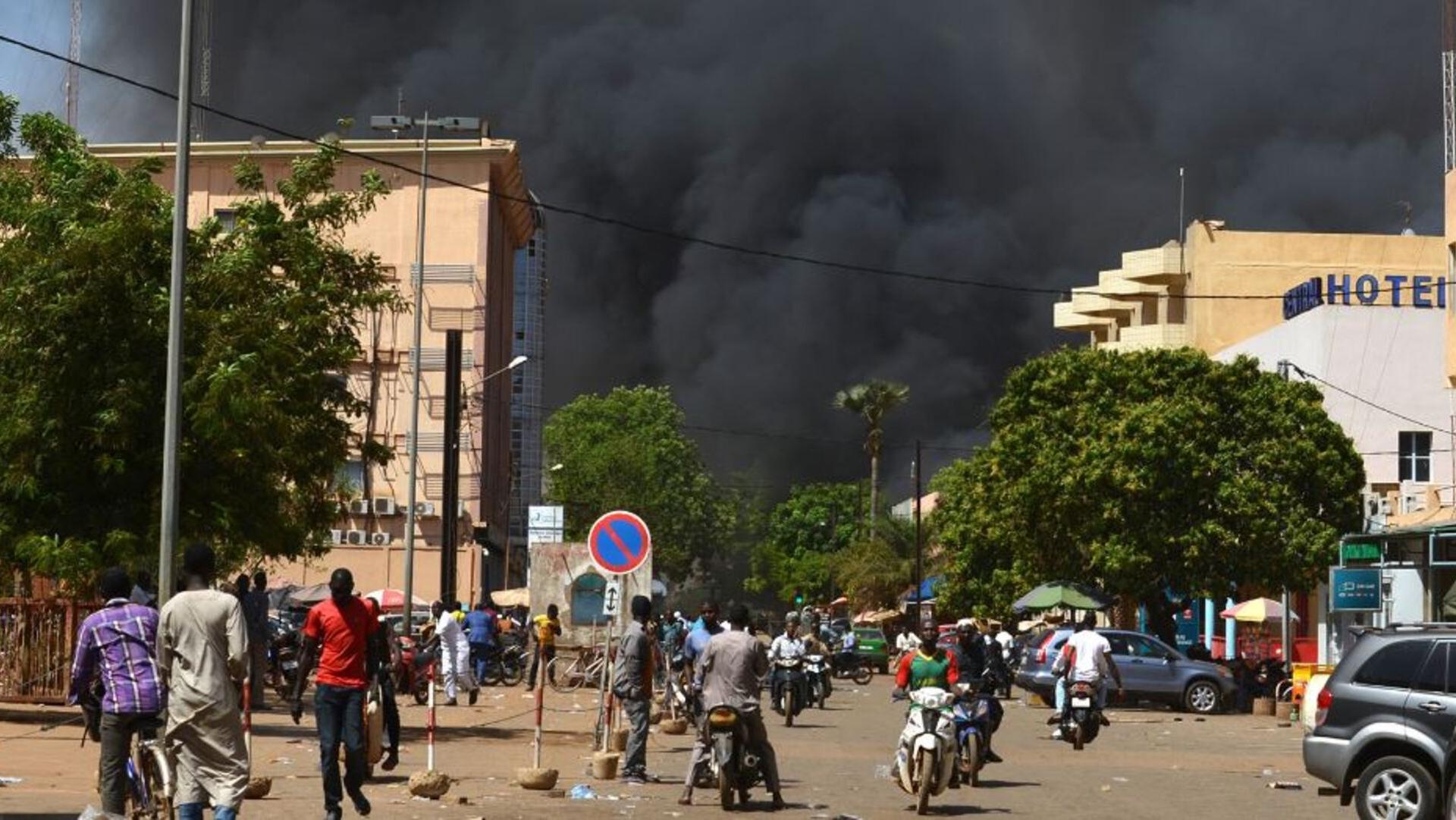 El atentado en Burkina Faso tuvo al menos 100 fallecidos (Twitter).