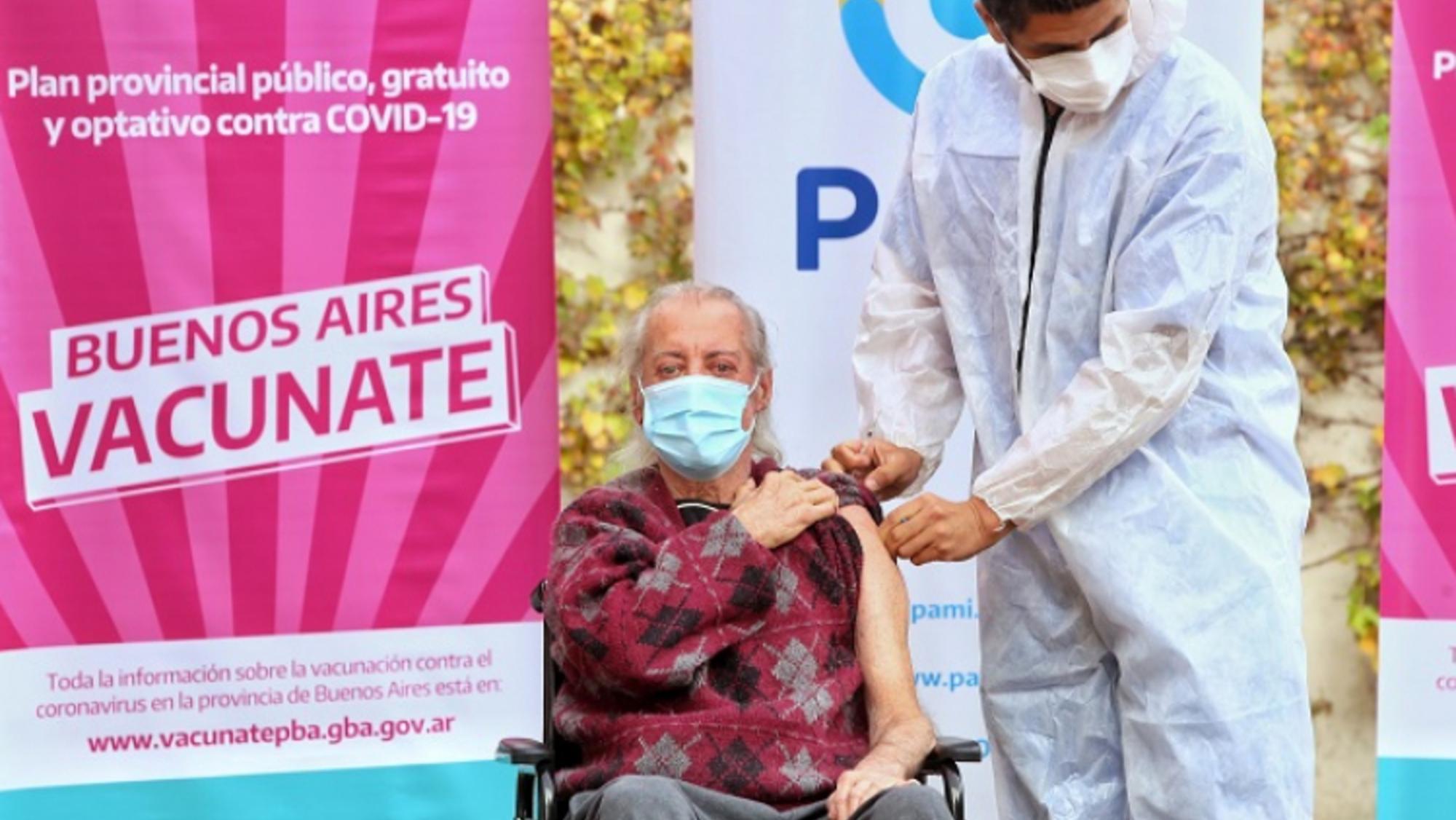 Desde este sábado, los mayores de 70 años pueden vacunarse sin turno contra el Covid (Archivo).