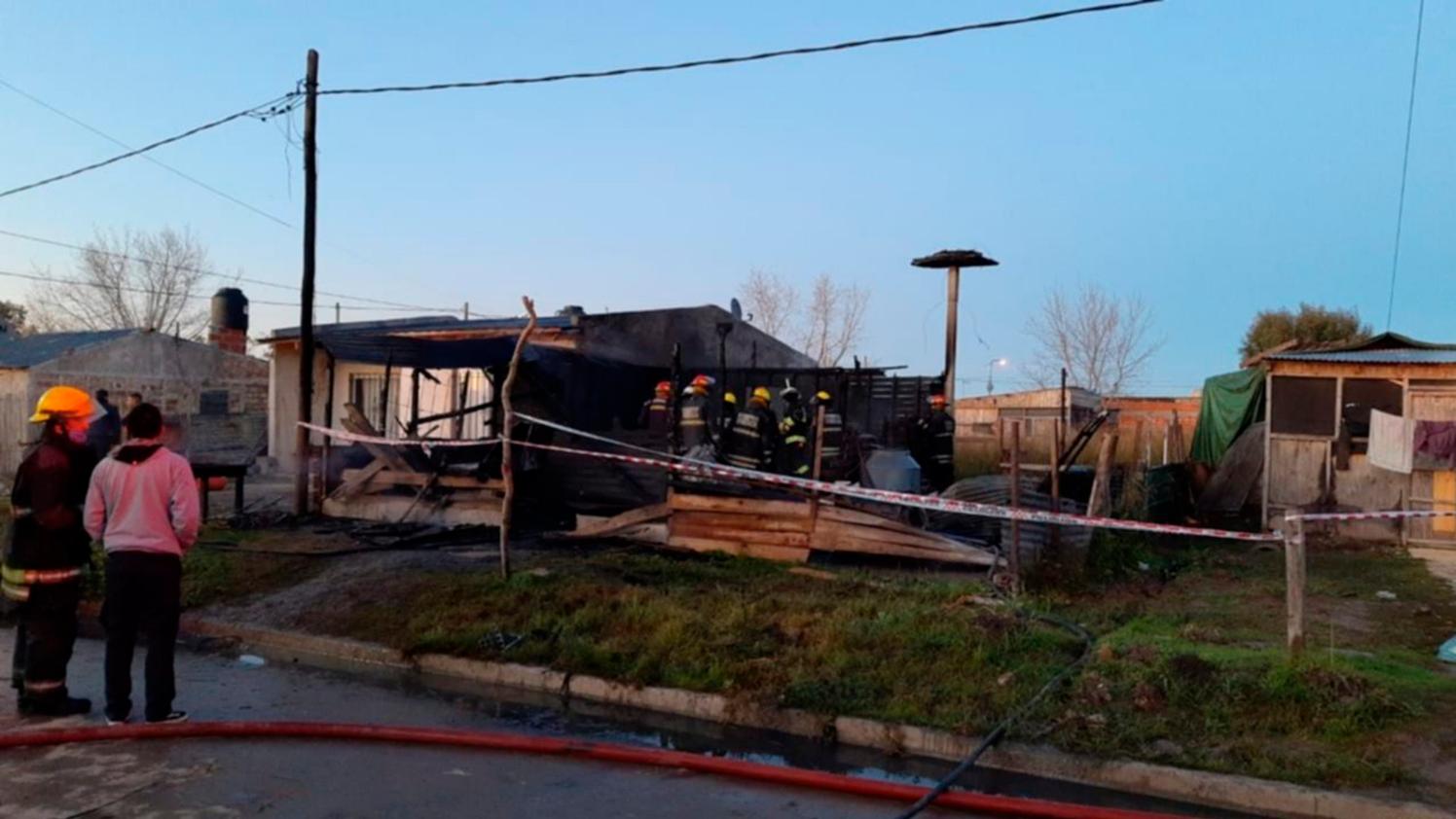 La casilla, ubicada en Punta Lara, donde murieron las dos mujeres y sus cinco hijos en un incendio (Gentileza 0221.com.ar).