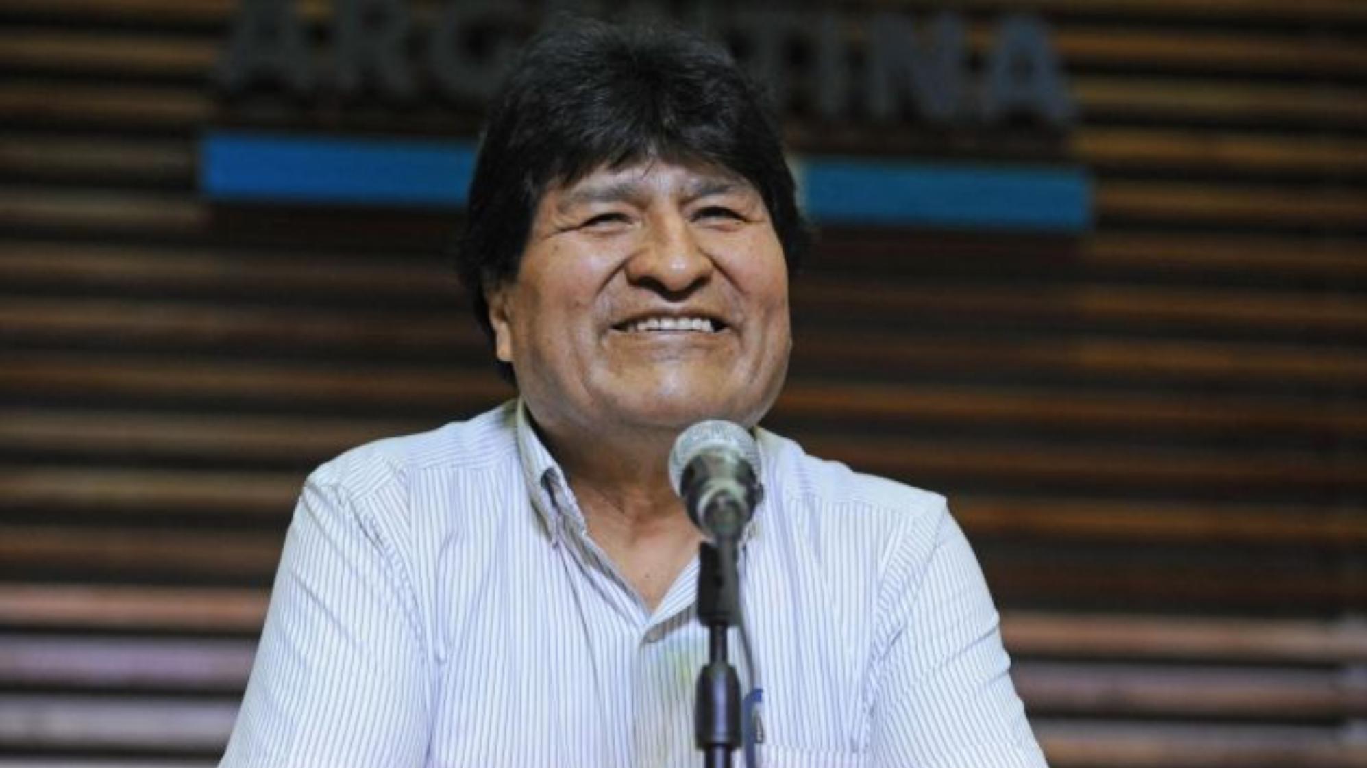 Aún sin confirmación oficial, Evo Morales felicitó a Pedro Castillo por su 