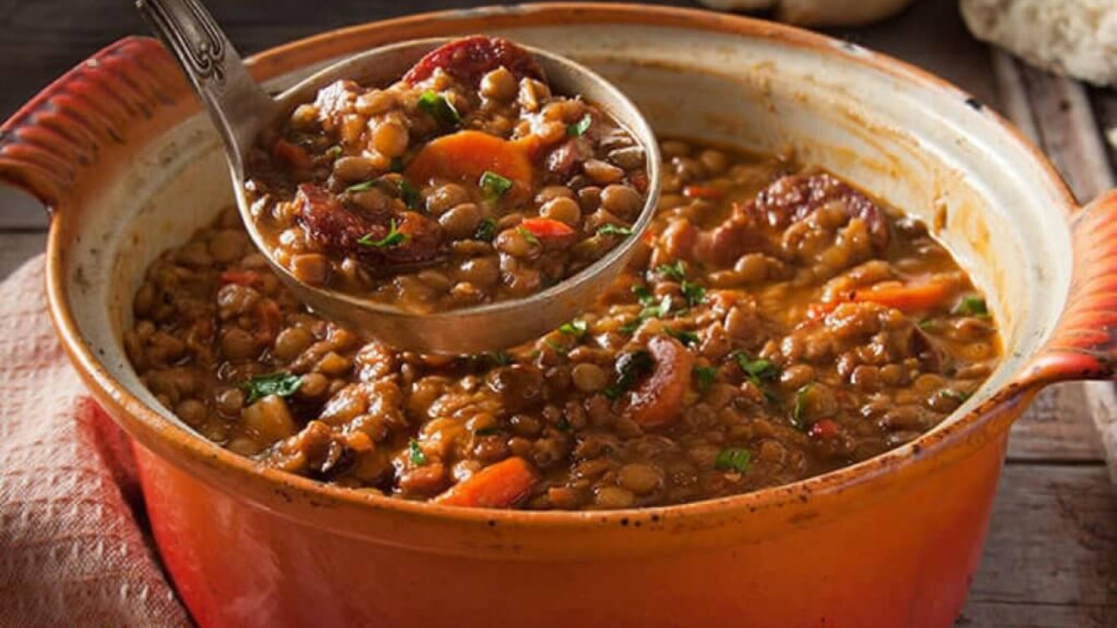 Receta de guiso de lentejas, un plato clásico e ideal para los días frescos.