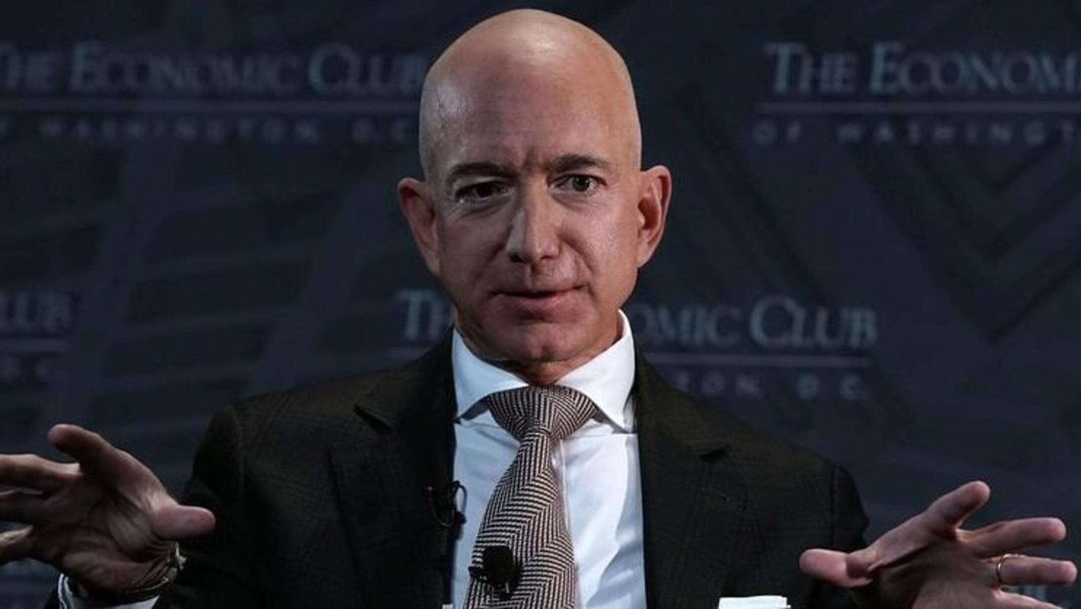 Jeff Bezos viajará al espacio junto a su hermano Mark. 