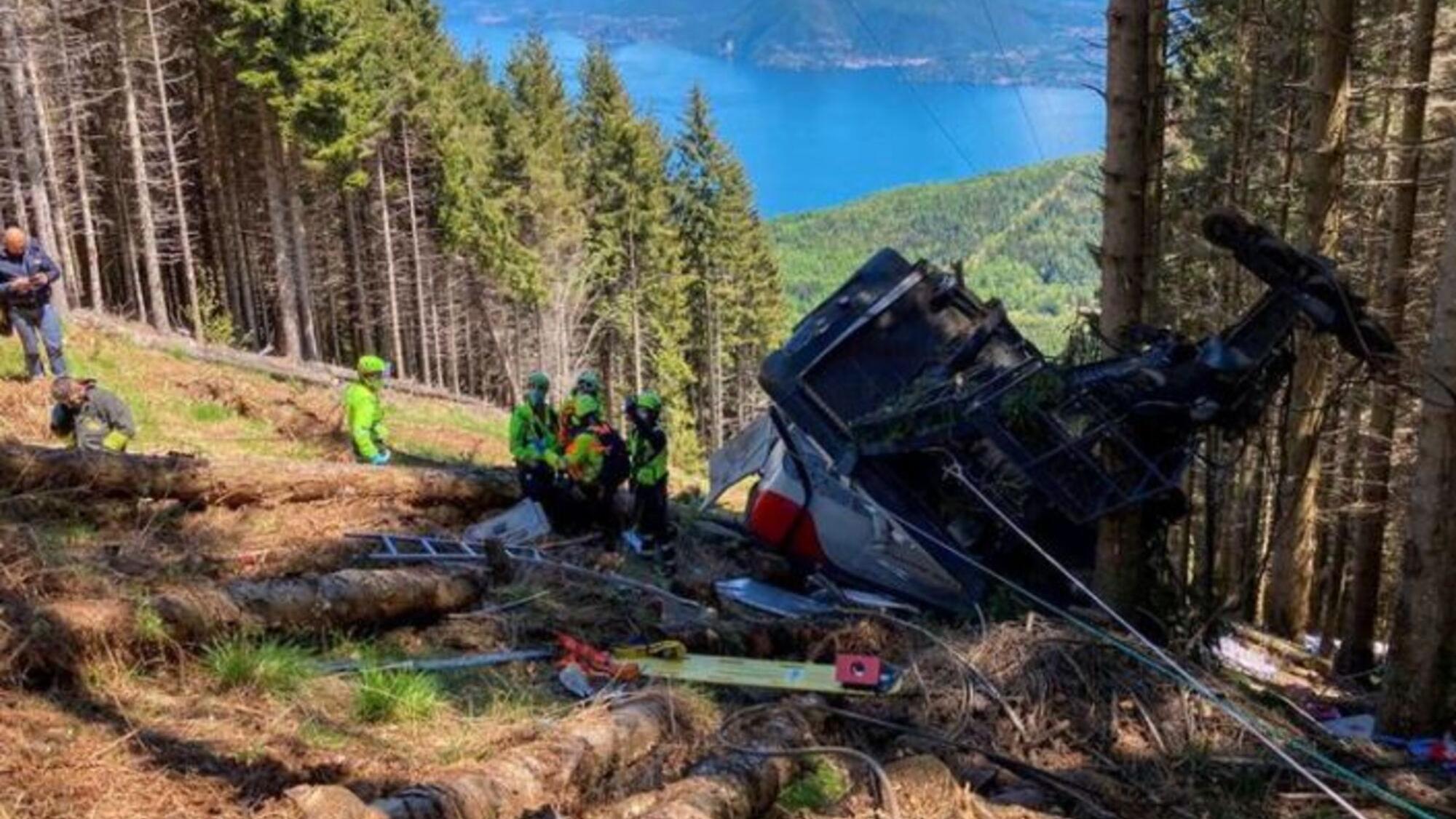 La caída del teleférico en Italia dejó 14 muertos y mucha polémica (Twitter).