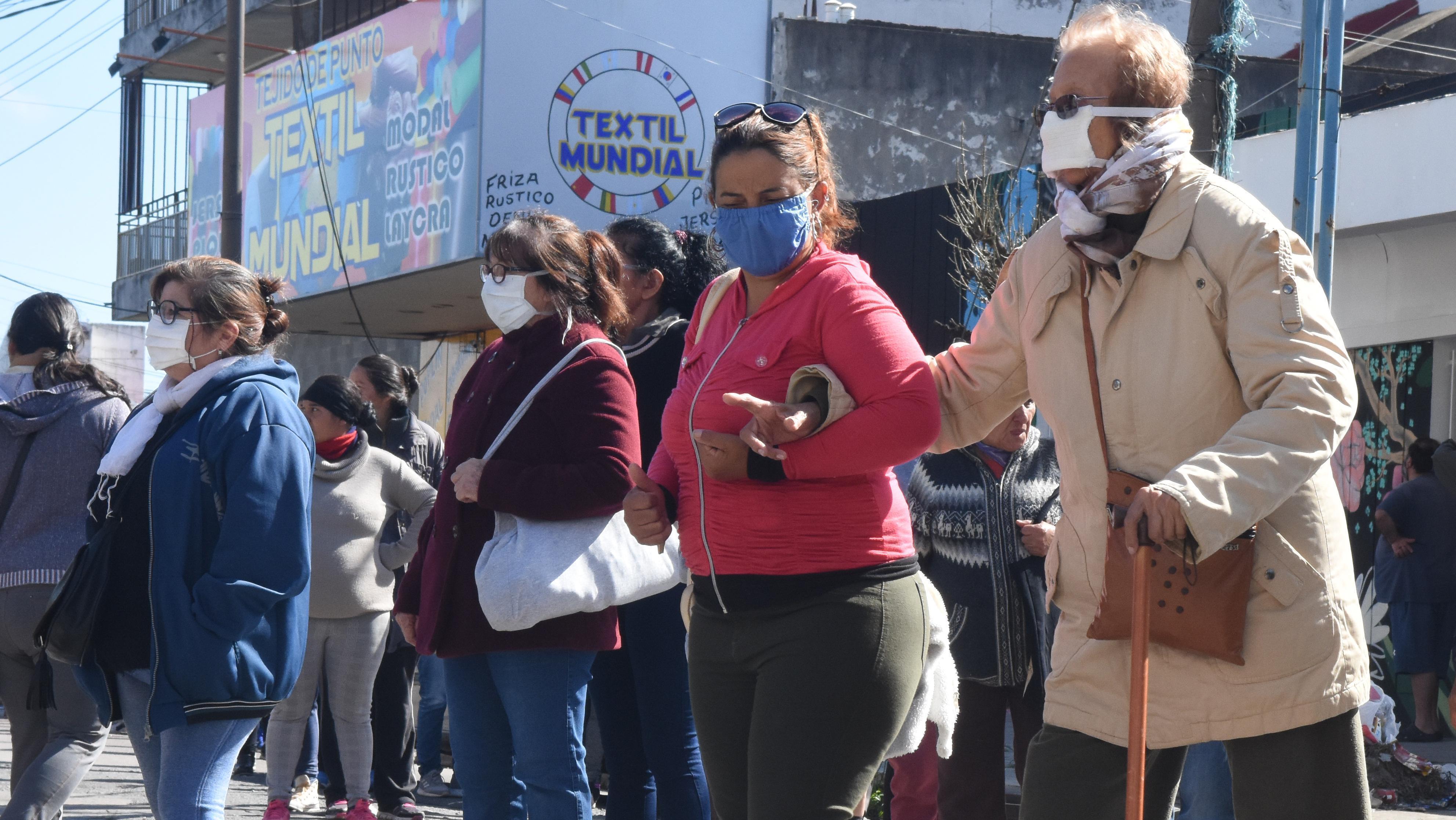 Los jubilados y pensionados comienzan a cobrar sus haberes desde el 8 de junio (Pablo Villán/Crónica/Archivo).