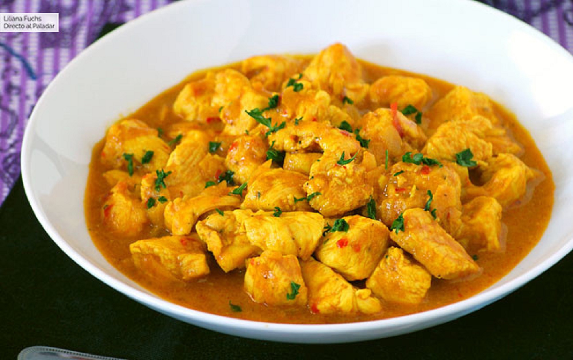 Pollo al curry en 10 minutos, la receta ideal para combatir al frío.