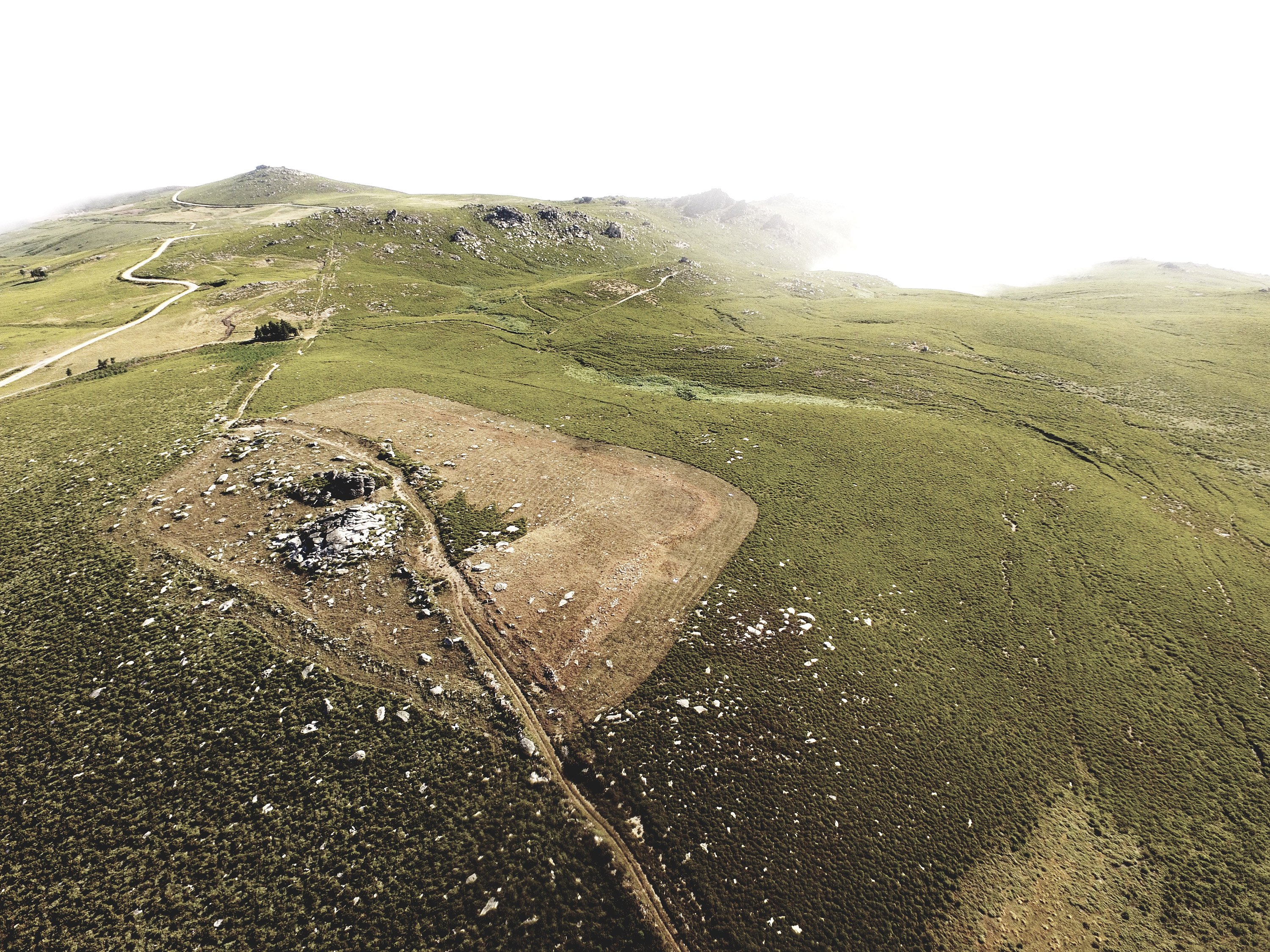 El descubrimiento de este campamento brindó una pista clave sobre el recorrido de los soldados romanos (Gentileza GCiencia).