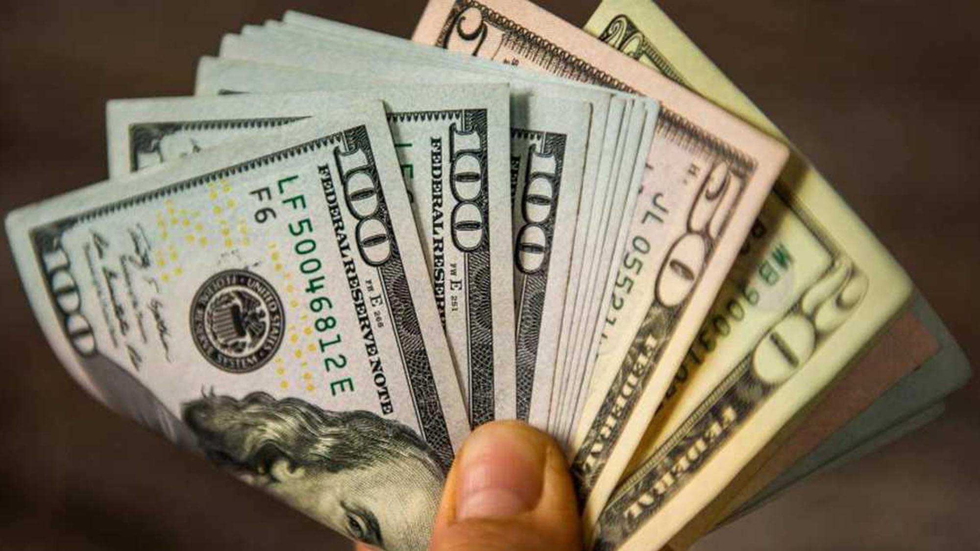 Dólar hoy: ¿A cuánto cotizan el oficial y el 