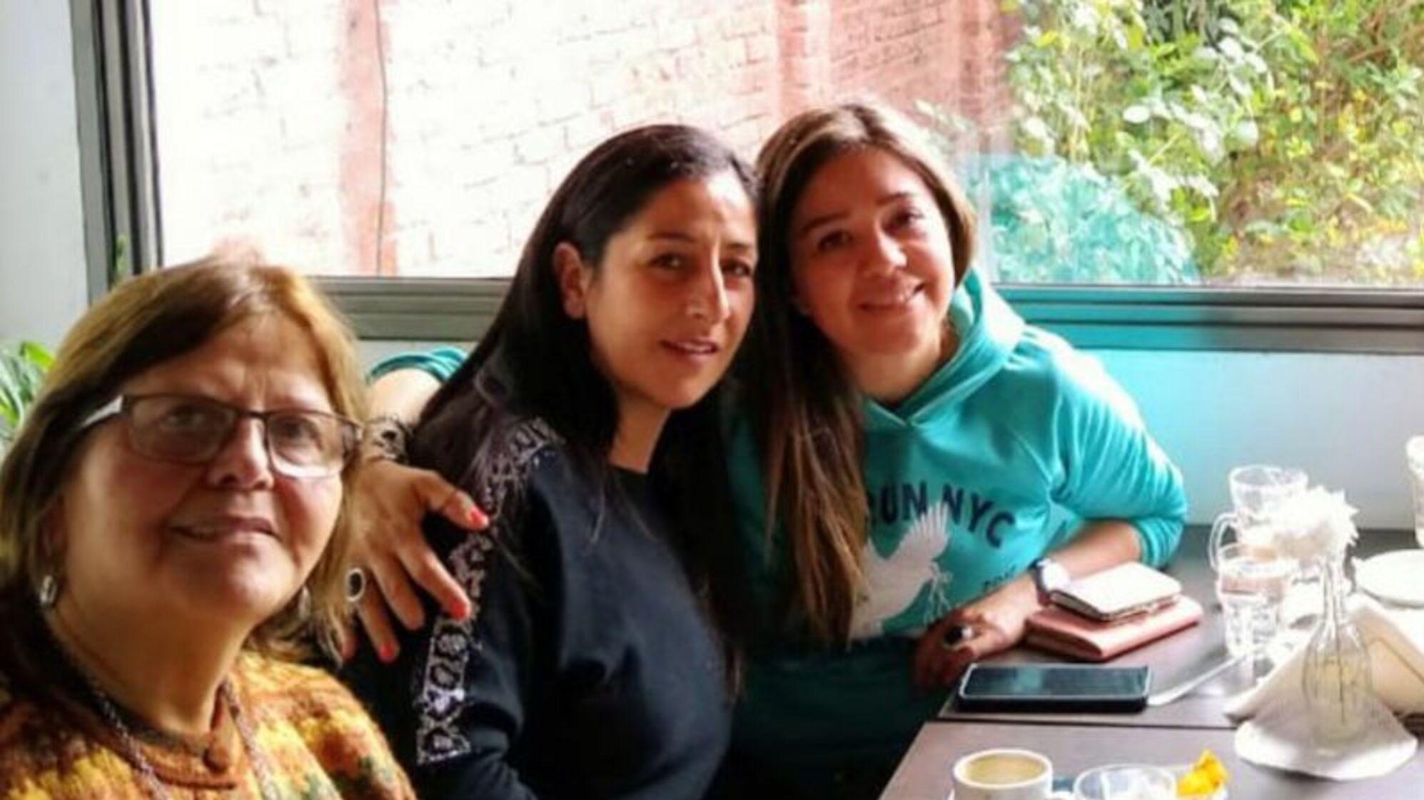 Leticia, junto a Noelia y Mónica, sus colaboradoras.