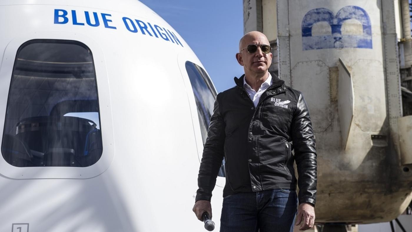 Jeff Bezos viaja al espacio a bordo del Blue Origin.