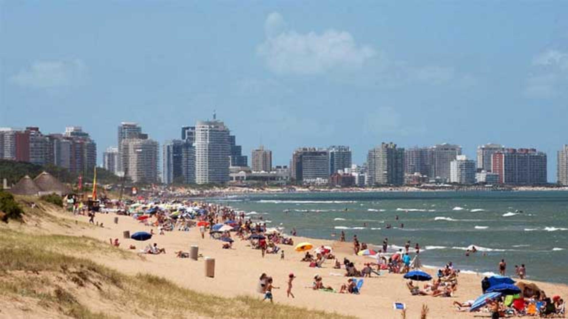 El gobierno uruguayo espera poder recibir visitantes en sus playas este verano (Archivo).