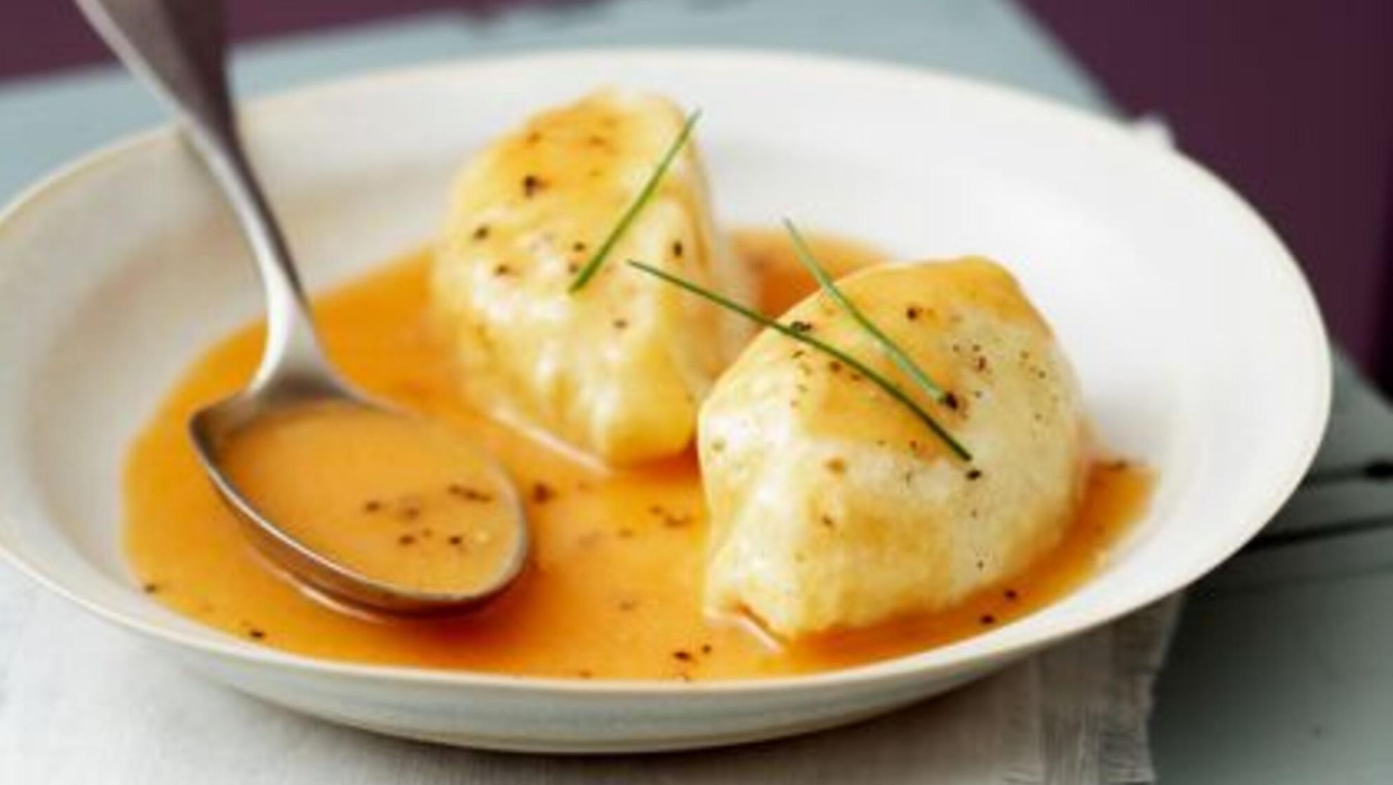 Las quenelles son unas pastas francesas sencillas de preparar y con ingredientes muy económicos (Gentileza Cuisine Actuelle).