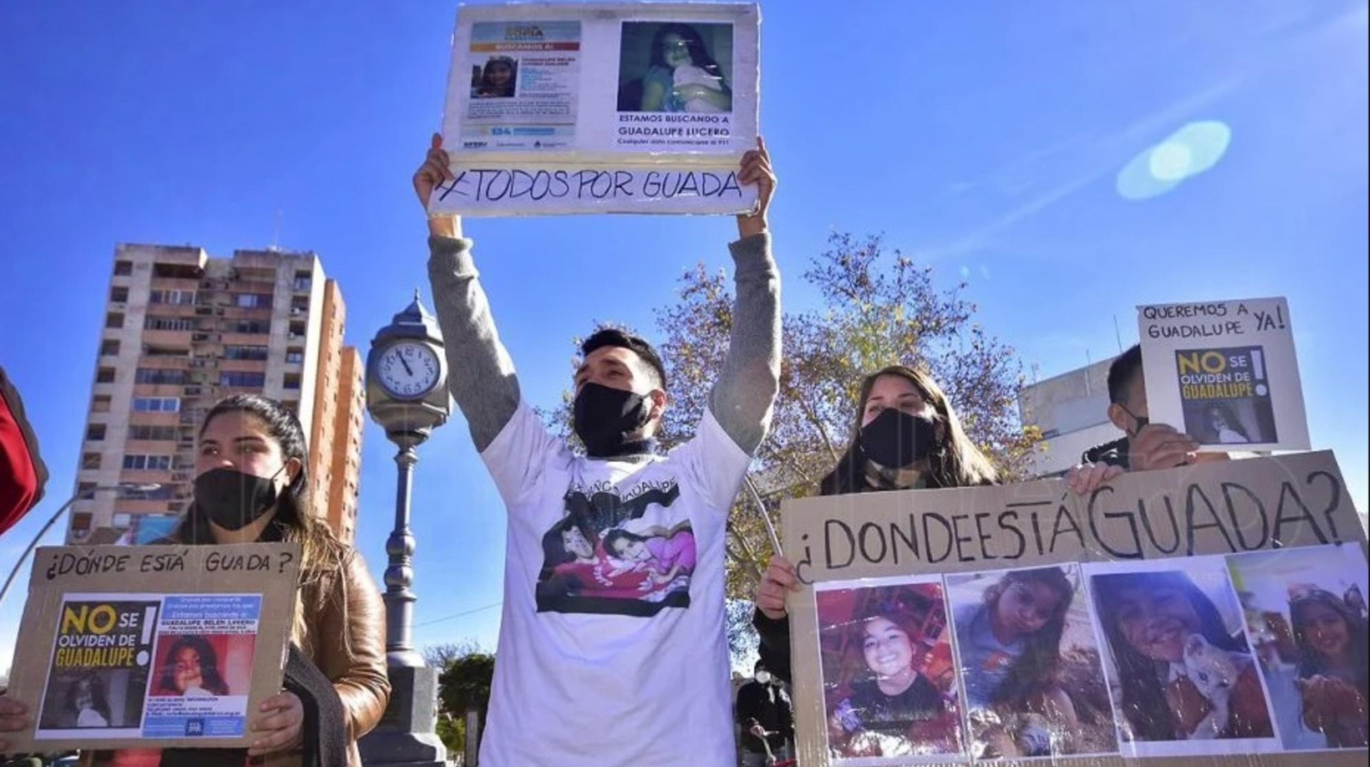 La marcha se inició en el kilómetro cero de la ciudad de San Luis, en la Plaza Pringles, y se dirigió hasta el Poder Judicial.    