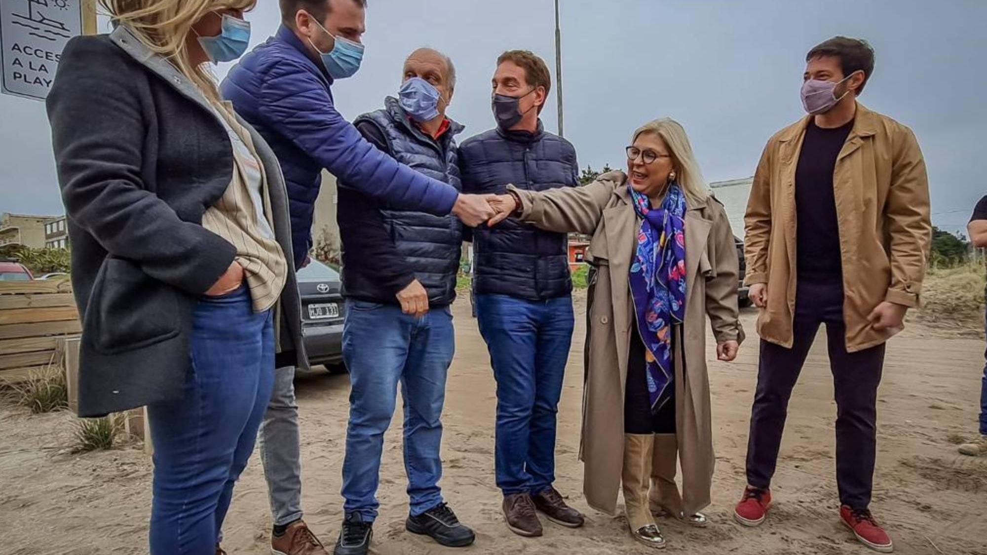 Diego Santilli y Lilita Carrió en Pinamar: 