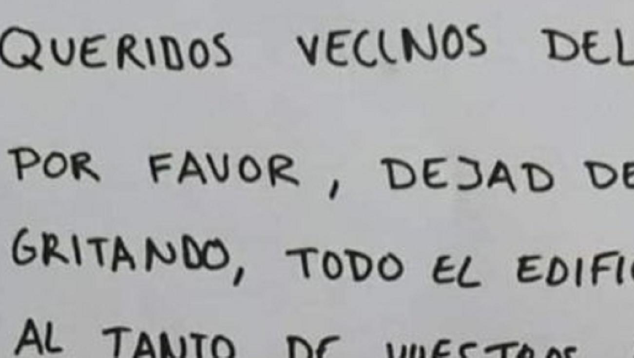 Los constantes gritos de la pareja cansaron a los habitantes del inmueble.