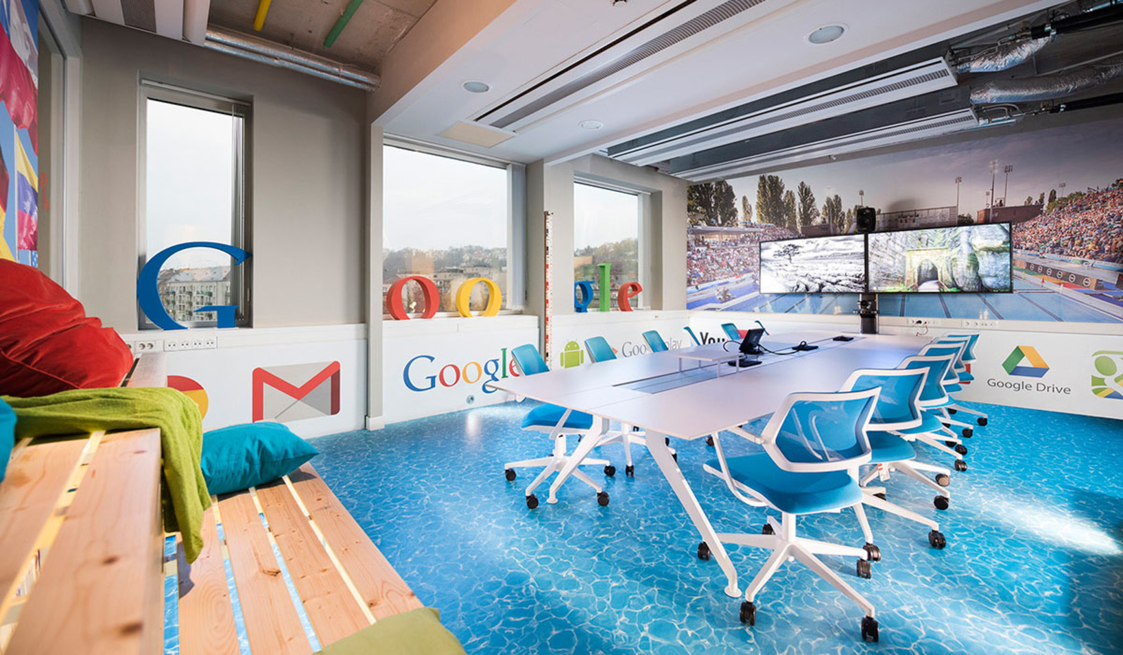 Covid: Google, CNN, Apple y Twitter retrasan la vuelta a la oficina de sus empleados (imagen Google).