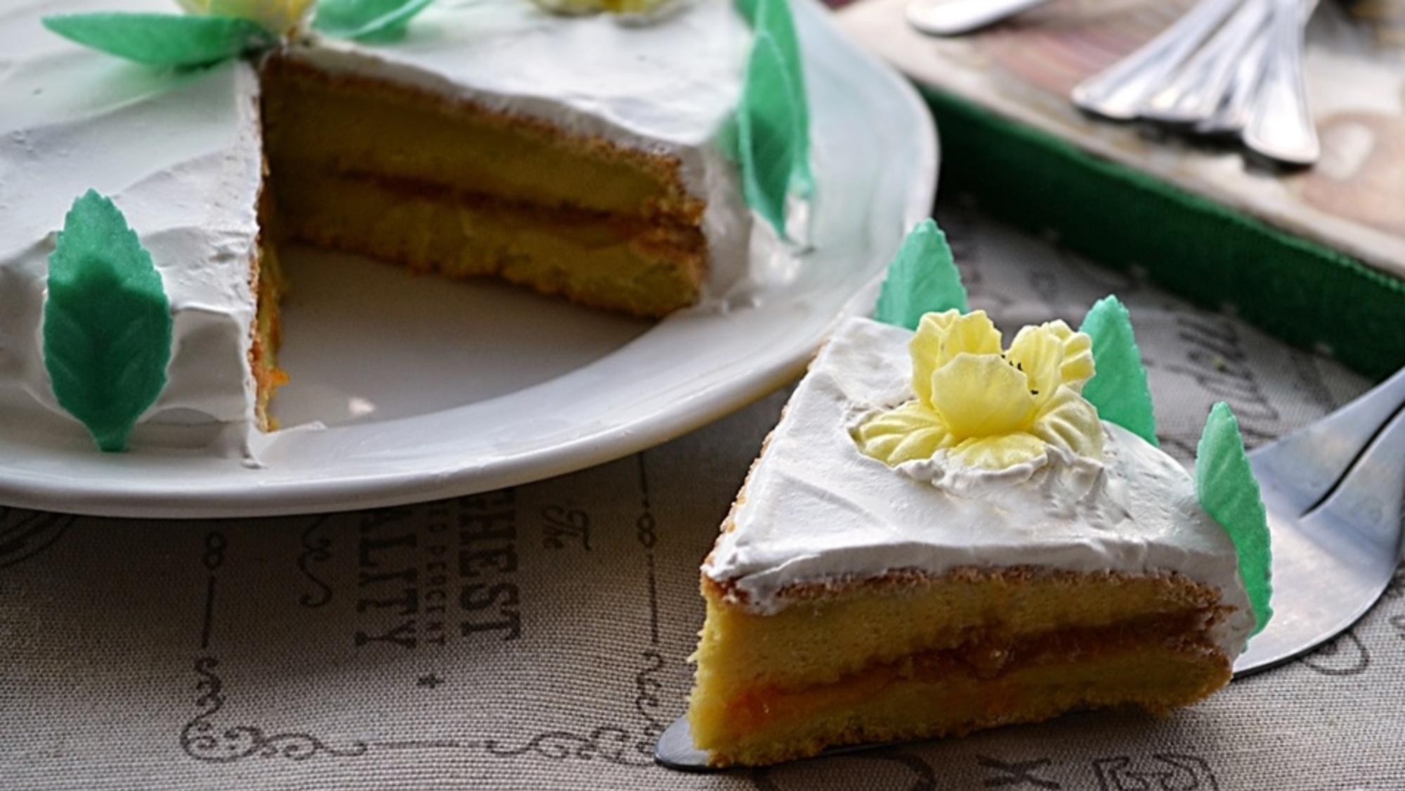 Probá la exquisita torta Chabela, que prepara Tita para el casamiento de Pedro y su hermana Rosaura (gentileza Giallo Zafferano).