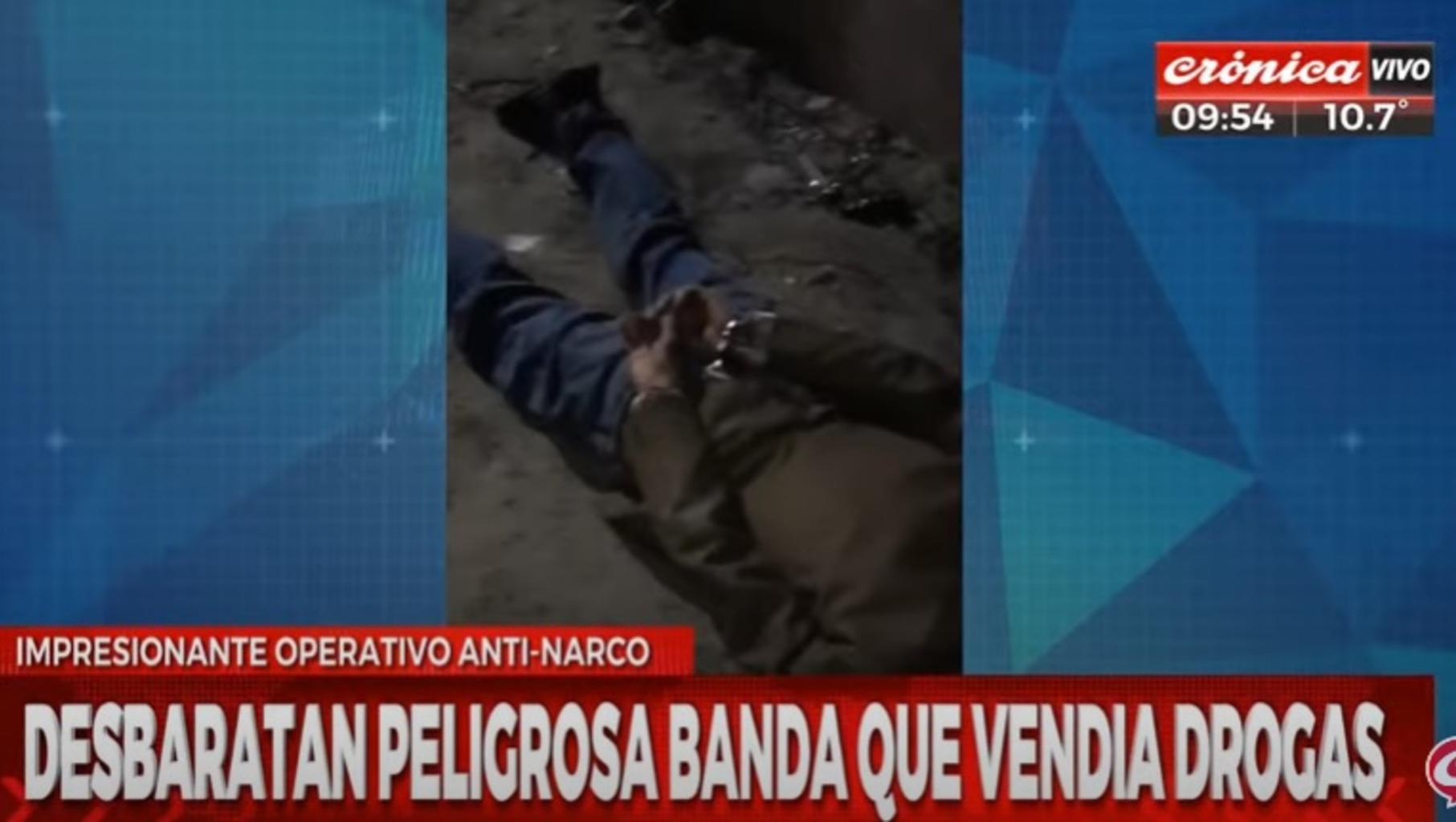 El momento en el que detienen a los integrantes de la banda de narcotraficantes.