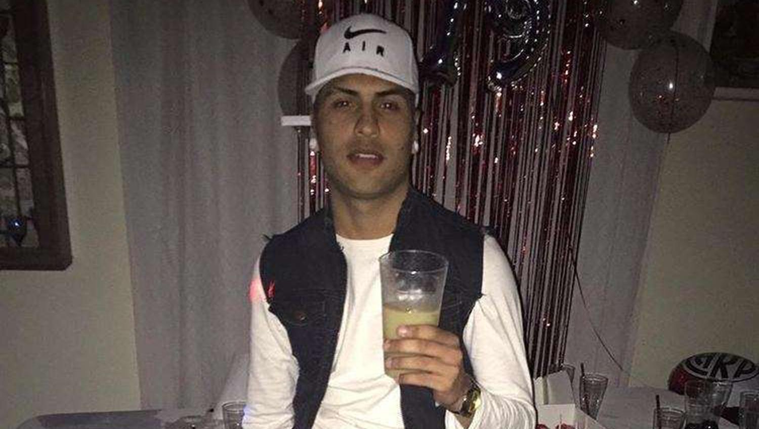 Yair Ariel Ayala (22) fue asesinado en un tiroteo durante una fiesta clandestina en Transradio (Facebook).