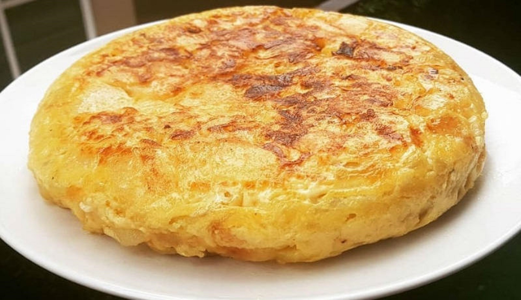 Un clásico ideal para un almuerzo al aire libre en un día soleado.