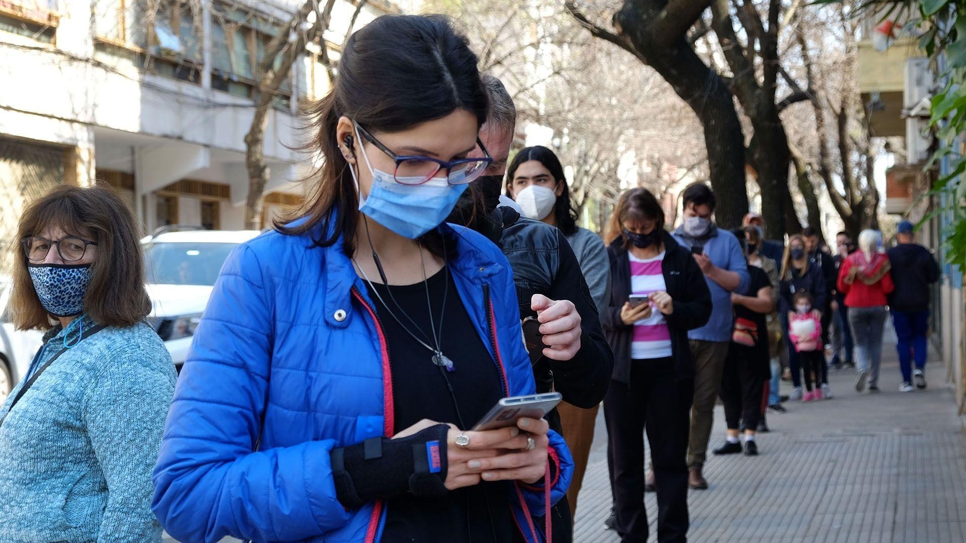 Covid en Argentina: ¿Cuántos nuevos casos y muertes se registraron hoy, sábado 25 de diciembre?