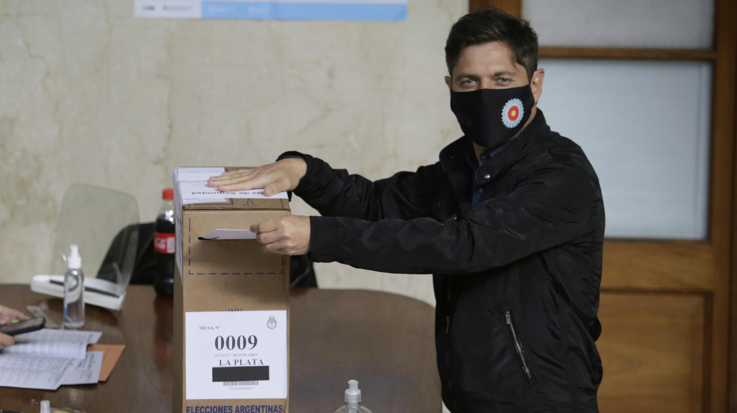 Axel Kicillof votó en La Plata.