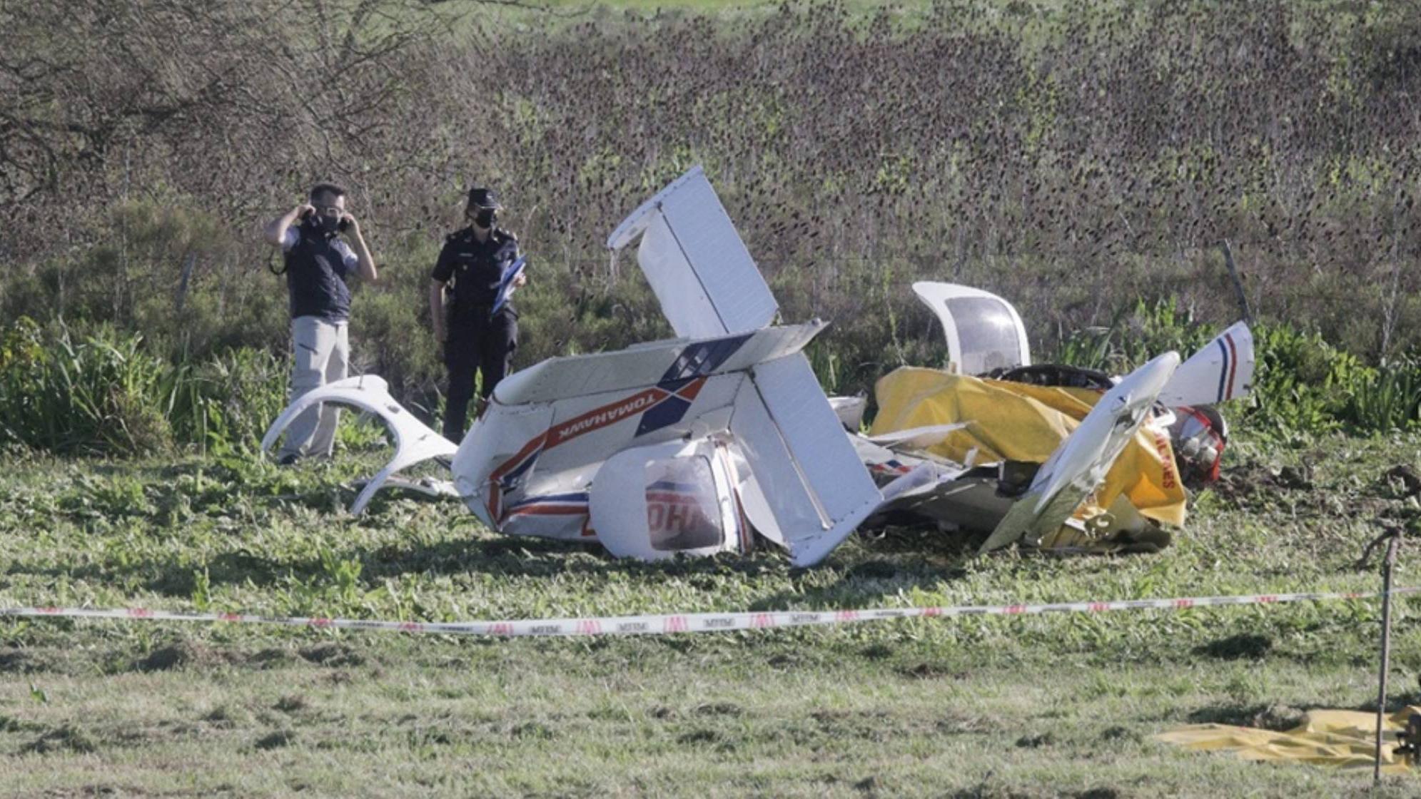 Instructor de vuelo y alumno murieron al caer con una avioneta en Berazategui.