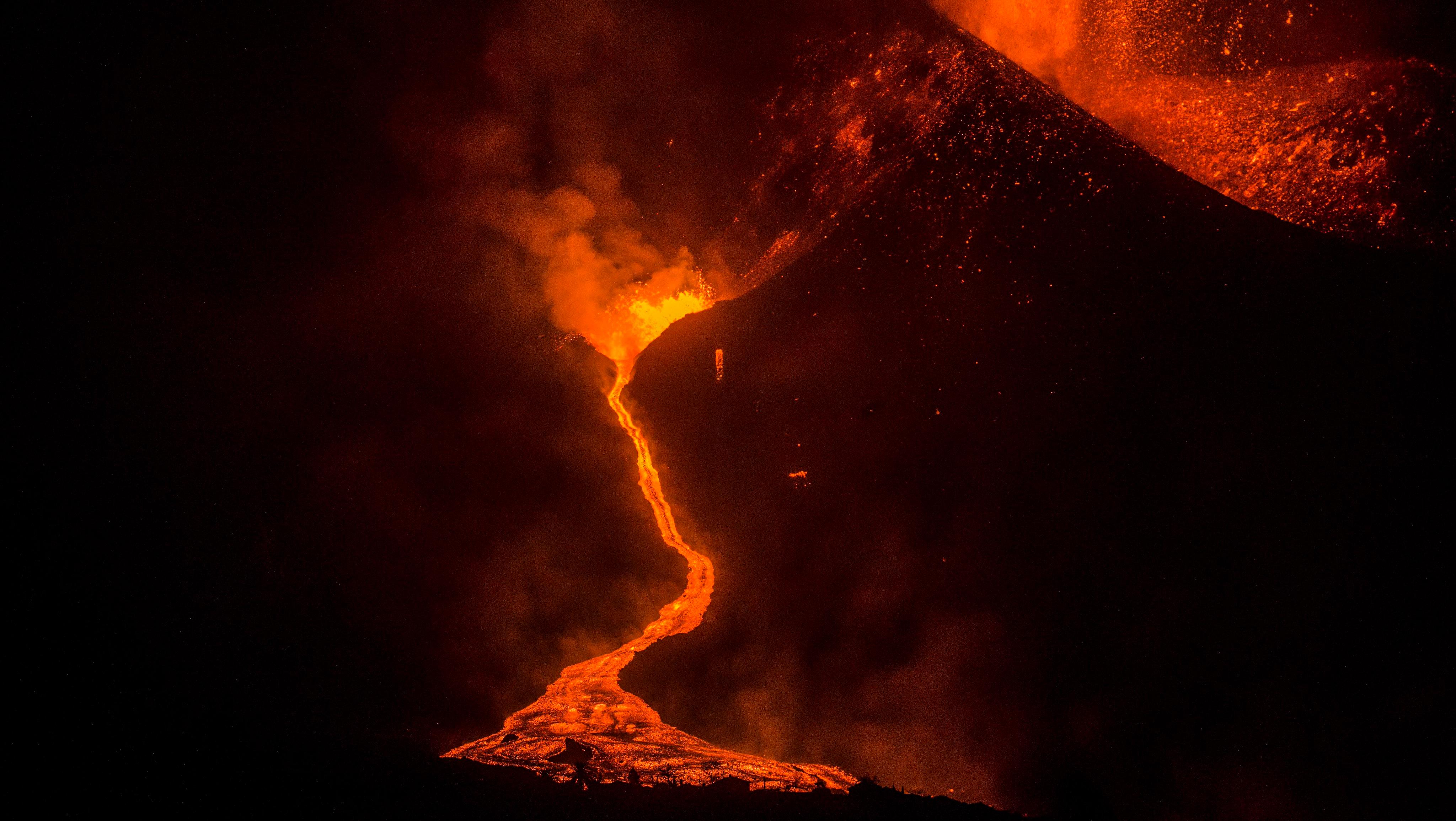 La lava llegó al mar y no traería malas consecuencias (Twitter).