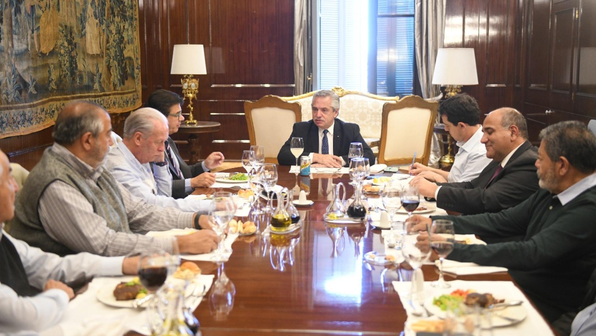 Durante la reunión dialogaron sobre la recuperación del poder adquisitivo.