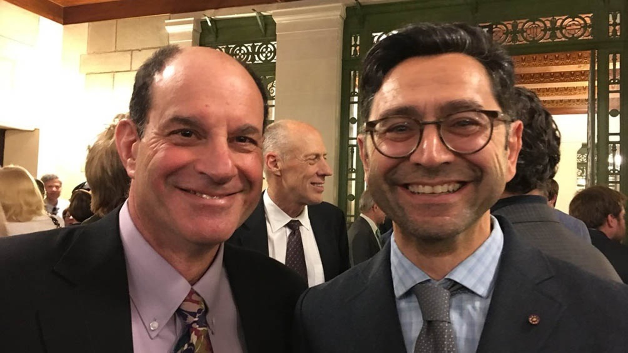 David Julius y Ardem Patapoutian, los científicos que ganaron el Premio Nobel de Medicina este lunes (Télam).