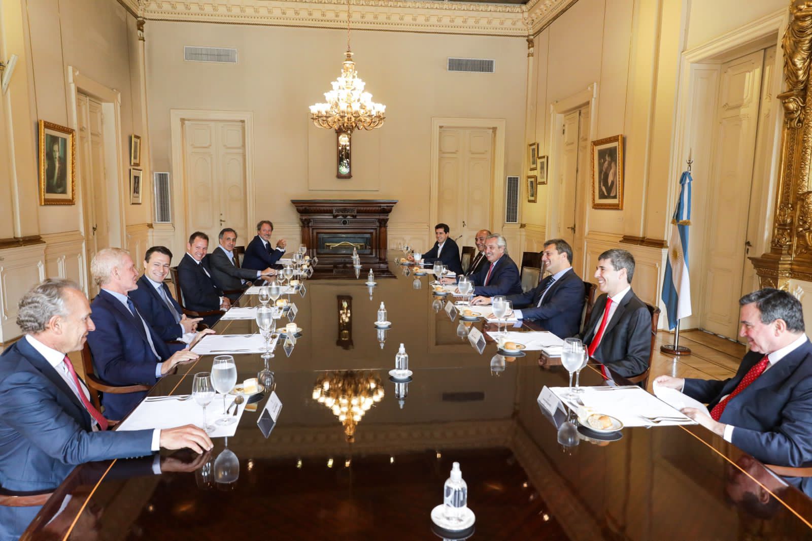 En Casa Rosada, Fernández, Massa y De Pedro ayer con grandes empresarios.