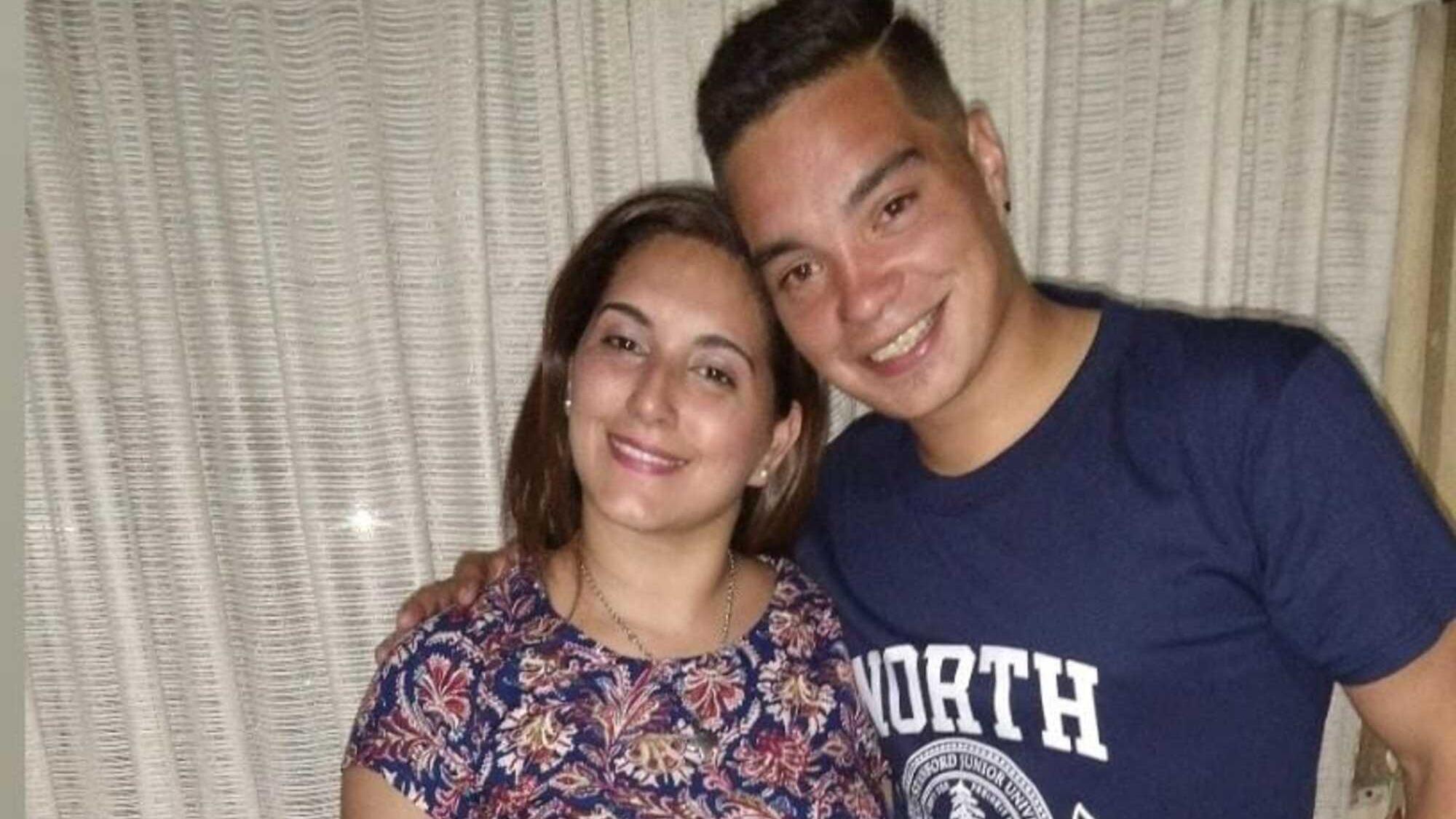 Leo Tur, junto a su hermana Laura, quien reclama Justicia. 