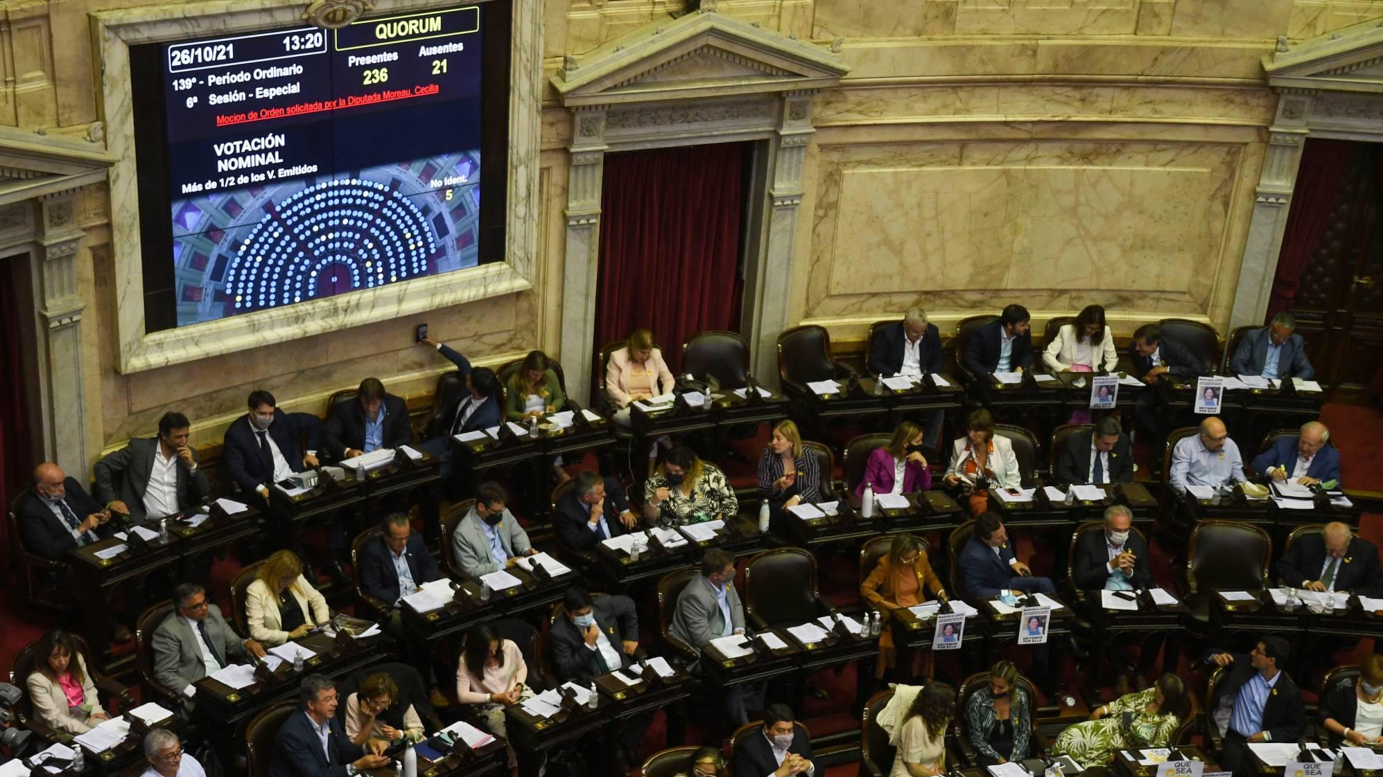 Tras una sesión maratónica, Diputados sancionó la Ley de Etiquetado Frontal.