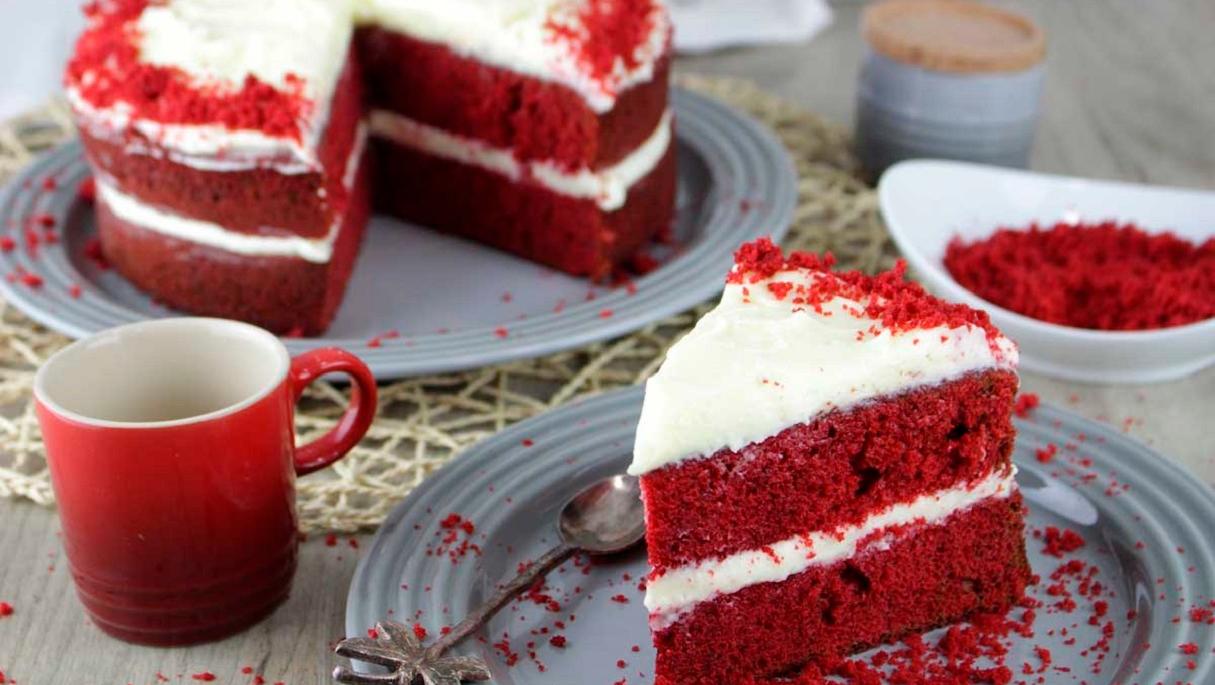 Aprendé a cocinar la receta de la torta roja más cautivadora.