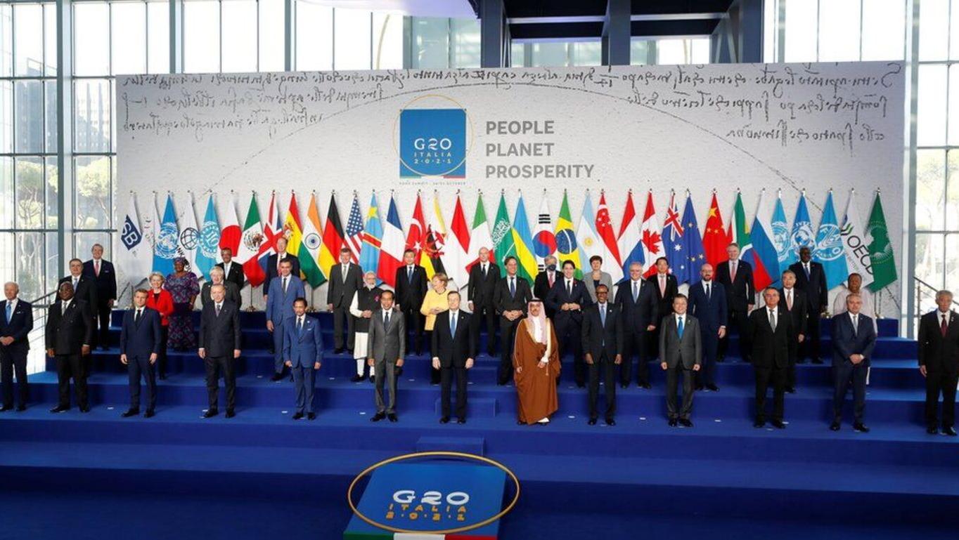 La tradicional foto de los mandatarios que forman parte de la reunión de G-20 en la ciudad de Roma (Twitter).