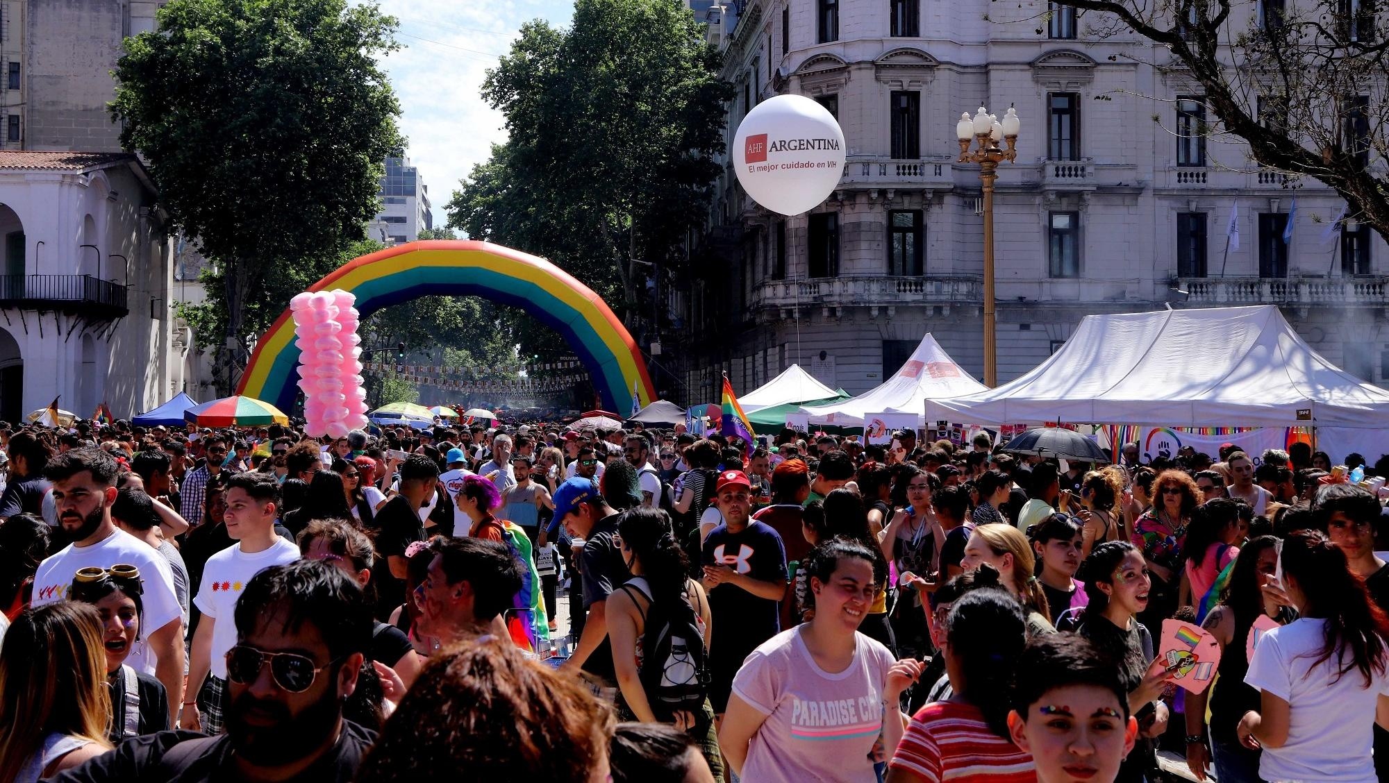 La organización AHF Argentina participará en la 30 Marcha del Orgullo en Plaza de Mayo.