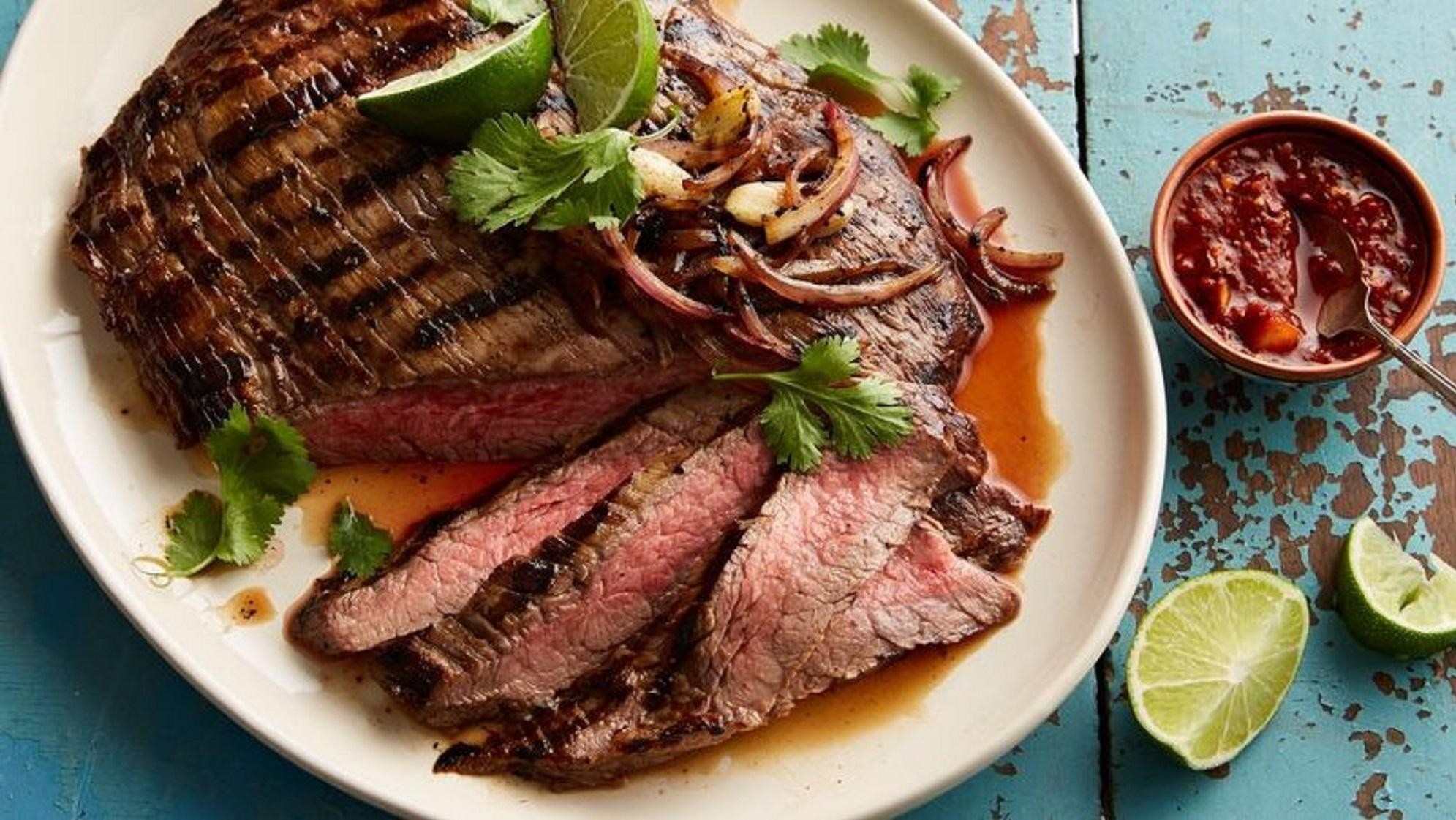 Si sobró carne asada a la parrilla podés preparar deliciosos platos durante la semana. 