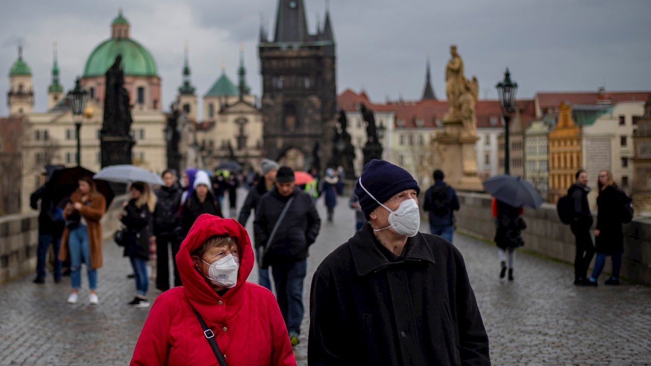 VARIOS PAÍSES EUROPEOS VUELVEN A LAS RESTRICCIONES.