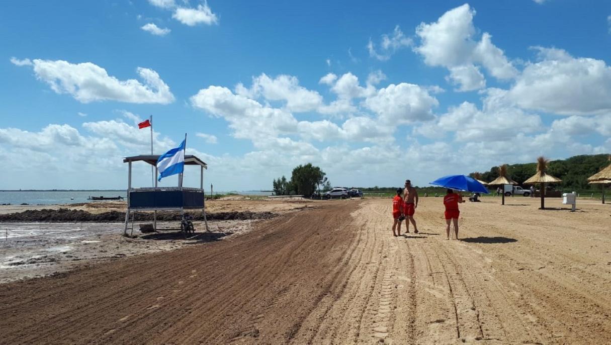 Playa del nuevo balneario de La Vuelta de Obligado, a 20 kilómetros de San Pedro.