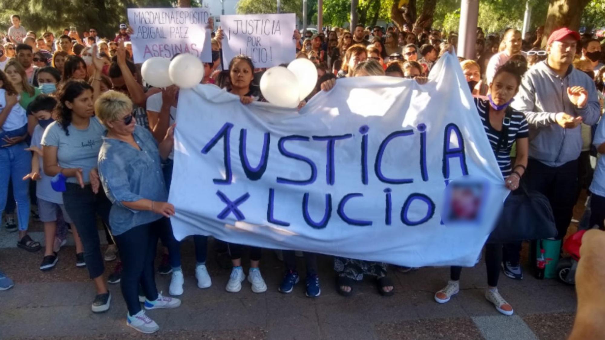 Vecinos de La Pampa se movilizaron para pedir justicia por la muerte de Lucio Dupuy.