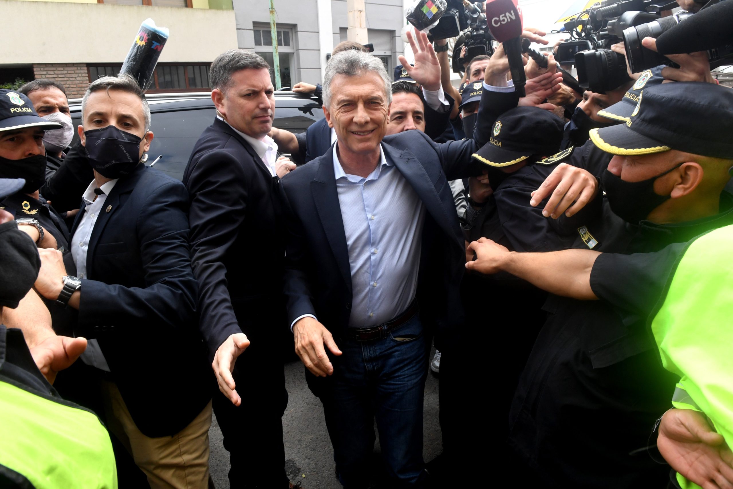 Mauricio Macri, durante su última visita a los tribunales de Dolores.