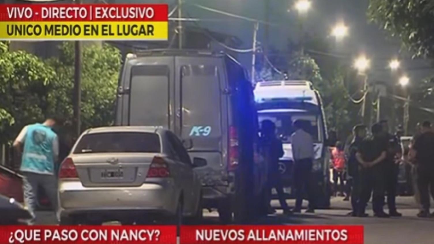 Policías y bomberos ingresaron al edificio para romper una loza que hicieron en los últimos días en el edificio de un amigo de Nancy.