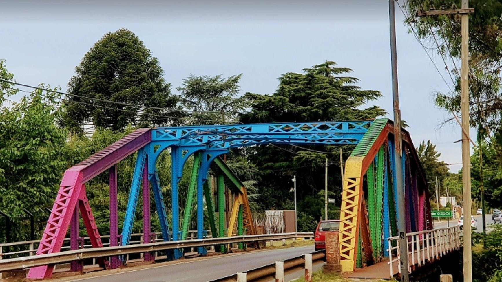 En inmediaciones del Puente Amarillo [ex Puente Venecia] en City Bell, en donde intentaron secuestrar a un nene de 9 años (Google Maps).